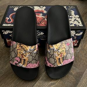 Authentic Gucci hard to find Bengal sandal.